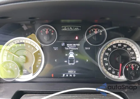 2015 Ram 1500 Laramie из США, поврежденный, VIN 1C6RR6NT7FS755007